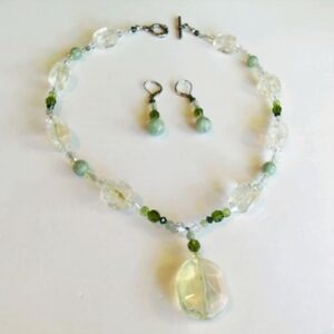 Vintage 925 Sterling Silver Green Jade Crystal Rock Earrings & Necklace Set